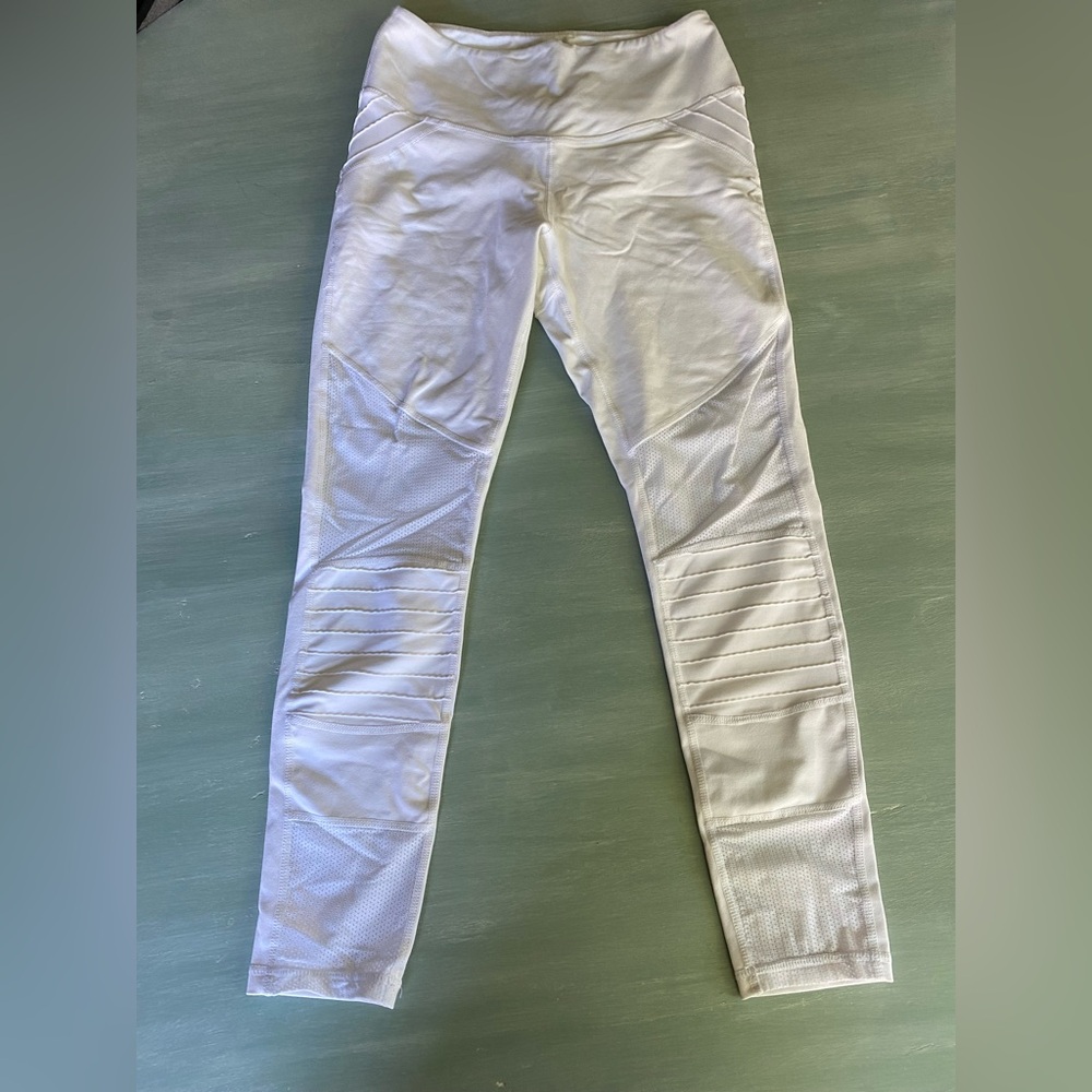 Born primitive leggings